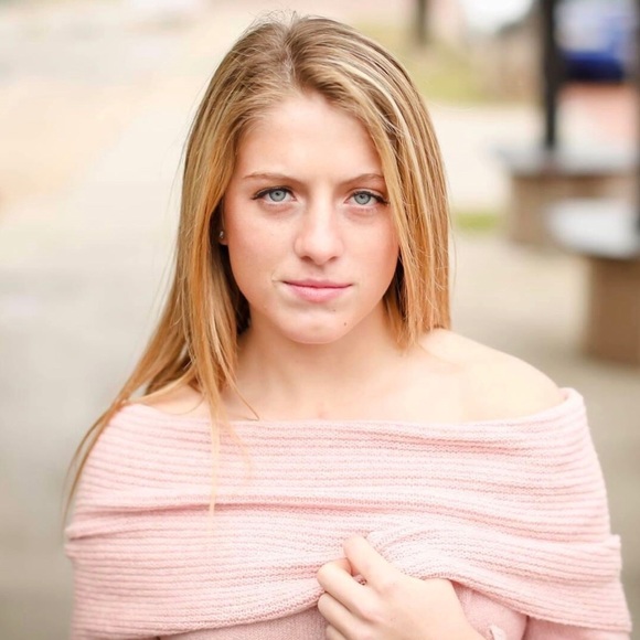 Meet your Posher, Ellie - Picture 1 of 1